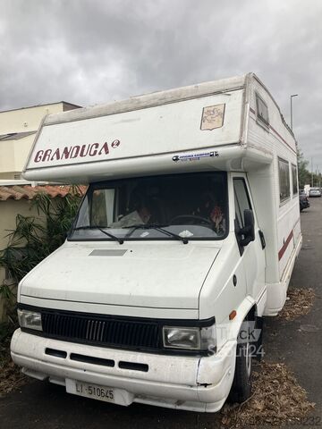 Autocaravana con alcoba FIAT Granduca