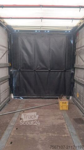 Otevřený návěs s plachtou Schmitz Cargobull Coil