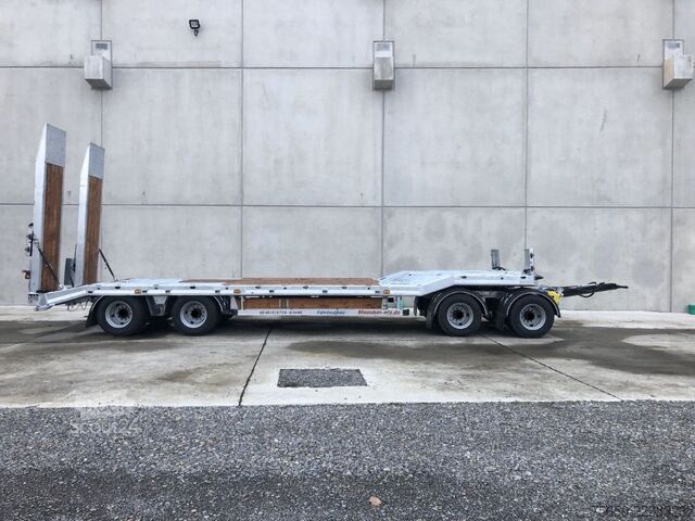 Rimorchio a pianale ribassato Möslein T 4 VB H1  neuer 4 Achs Tieflader hydraulischen Rampen