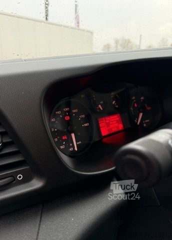 Furgão fechado IVECO Daily 35S11A8/P