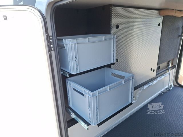 Półzintegrowany kamper BÜRSTNER Signature SFT 7.5 Halbjahreswagen -20%