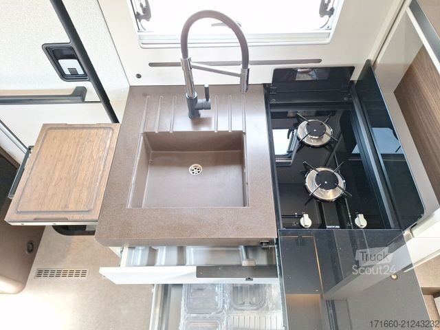 Półzintegrowany kamper BÜRSTNER Signature SFT 7.5 Halbjahreswagen -20%