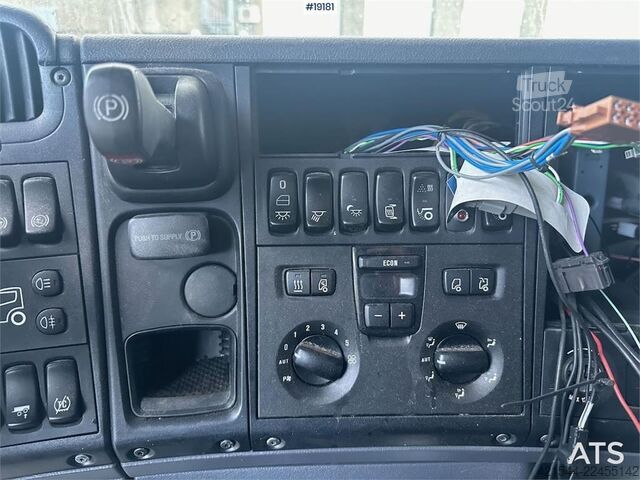 Važiuoklė su kabina Scania R480 6x2 w/ Zepro lift. Rep. object.