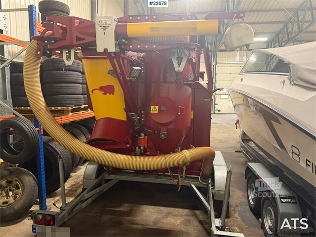 Zuigvoertuig  Disab SDW-3.5T.55 super sucker on a trailer