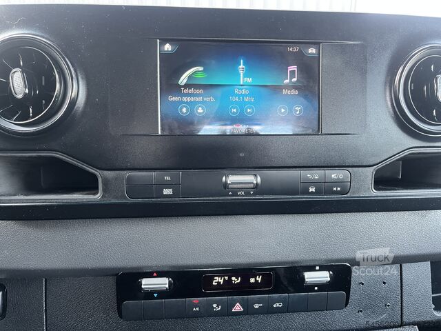 Platformas kravas automašīna ar celtni Mercedes-Benz Sprinter 514 CDI 366 Hiab Laadkraan 018T Trekha...