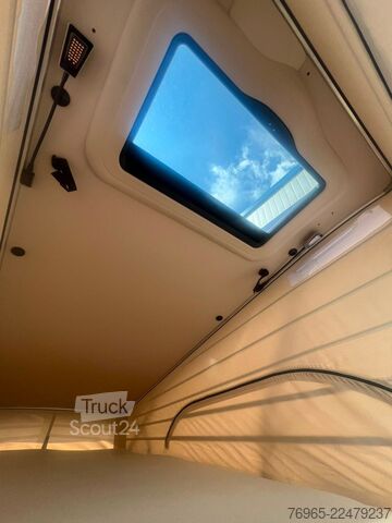 Campingvogn MERCEDES-BENZ V 300 LANG MARCO POLO LED AIRMATIC KÜCHE WEBASTO
