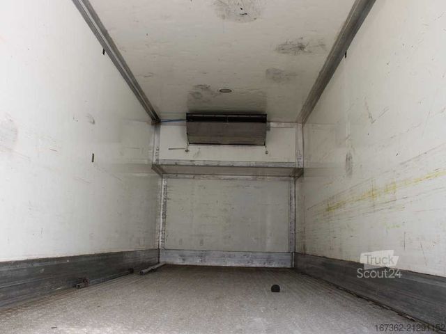 Camión caja IVECO EUROCARGO 120E25, EURO 5, THERMO-KING T-600R