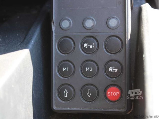 Camión caja IVECO EUROCARGO 120E25, EURO 5, THERMO-KING T-600R