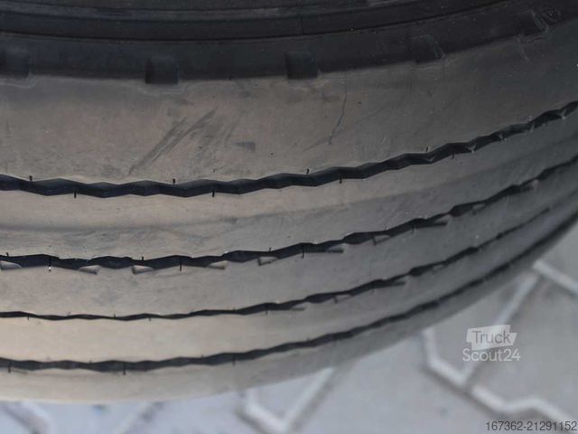 Camión caja IVECO EUROCARGO 120E25, EURO 5, THERMO-KING T-600R