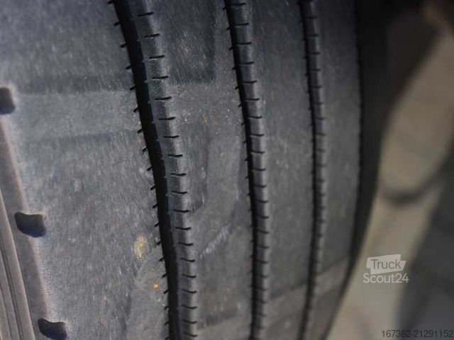 Camión caja IVECO EUROCARGO 120E25, EURO 5, THERMO-KING T-600R