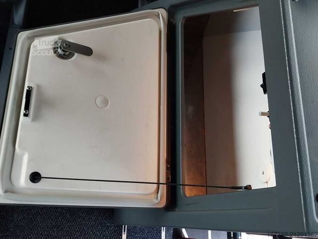 Autocar SETRA S 517 HD, 6X2, EURO 6, 60 SEATS, WC, TV