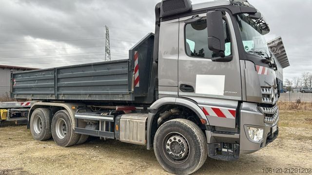 Abrollkipper MERCEDES-BENZ Arocs 2651 LK 6x4 Meiller RS 21.60/ mit Abrollbe
