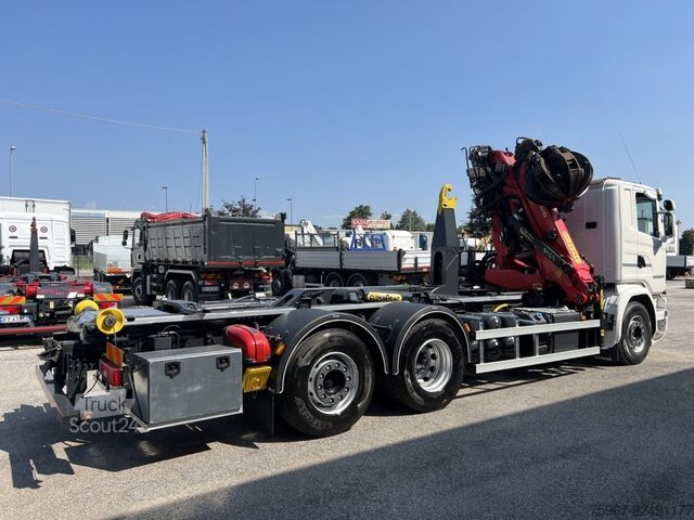 Kaveljnik s dvigalom SCANIA G490