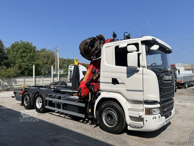 Kaveljnik s dvigalom SCANIA G490