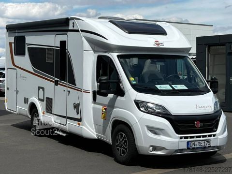 Halvintegreret autocamper Bürstner Lyseo TD 727 G