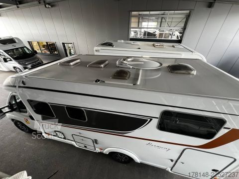 Halvintegreret autocamper Bürstner Lyseo TD 727 G