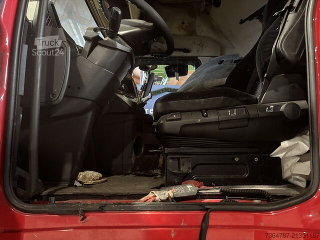 Standard nyergesvontató Mercedes-Benz 1845 LS, 4 x 2 ( Unfallschaden )