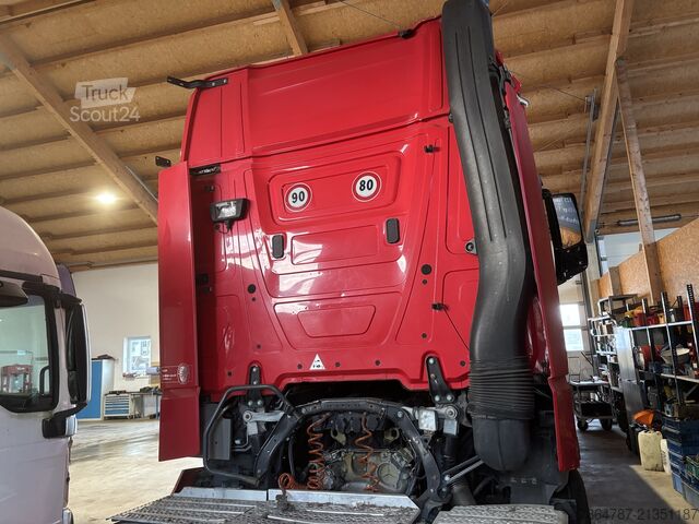 Standard nyergesvontató Mercedes-Benz 1845 LS, 4 x 2 ( Unfallschaden )