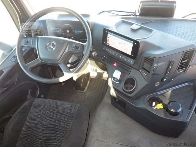 Tre-sidet tipbil MERCEDES-BENZ 4151 K 8x4 Meiller-Kip./Bordmat/M-Fhs./Ret/52tkm