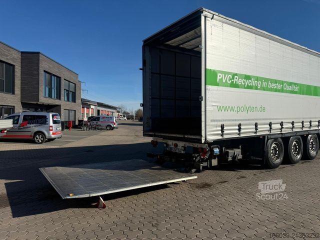 Öppen semitrailer med kapell KRONE SDP 27 Schiebeplanen Auflieger mit Ladebordwand