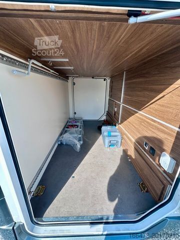 Autocaravana integral MOBILVETTA K-Yacht TeknoLine 86 Einzelbetten-Hubbett-Autom.