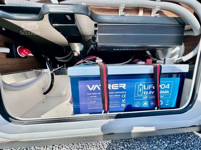 Autocaravana integral MOBILVETTA K-Yacht TeknoLine 86 Einzelbetten-Hubbett-Autom.