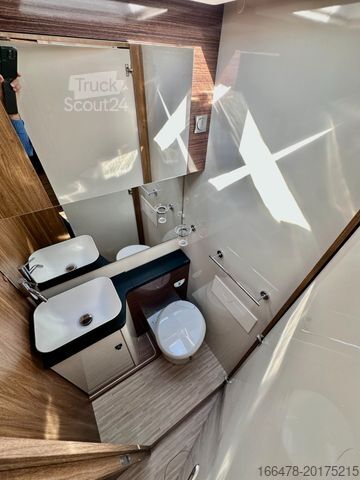 Autocaravana integral MOBILVETTA K-Yacht TeknoLine 86 Einzelbetten-Hubbett-Autom.