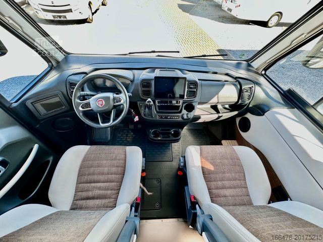 Autocaravana integral MOBILVETTA K-Yacht TeknoLine 86 Einzelbetten-Hubbett-Autom.