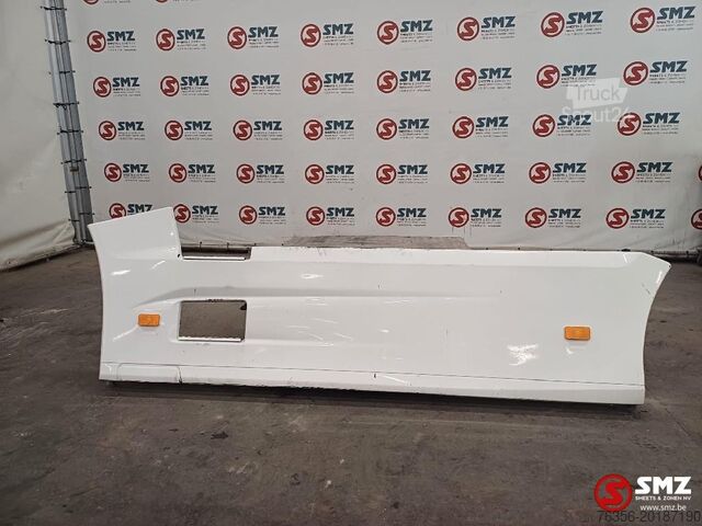 Pièce de châssis Renault Occ side skirt links Renault