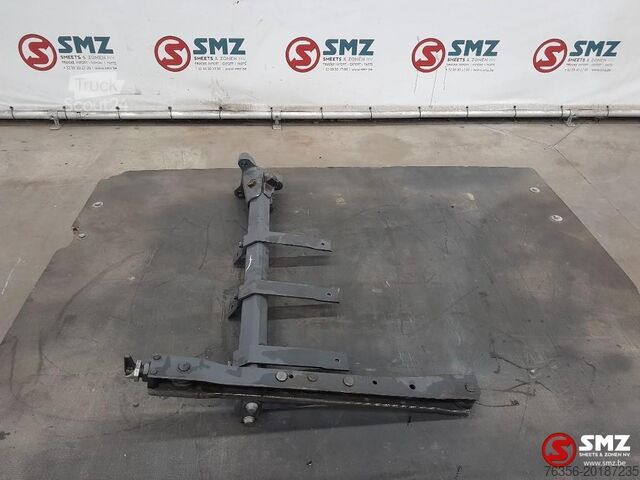 Część podwozia Scania Occ side skirt houder + spatbordhouder Scania