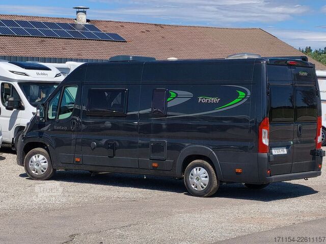 Автодім FORSTER V 636 HB Vantasy mit Hubbett, Längsbett,Automati