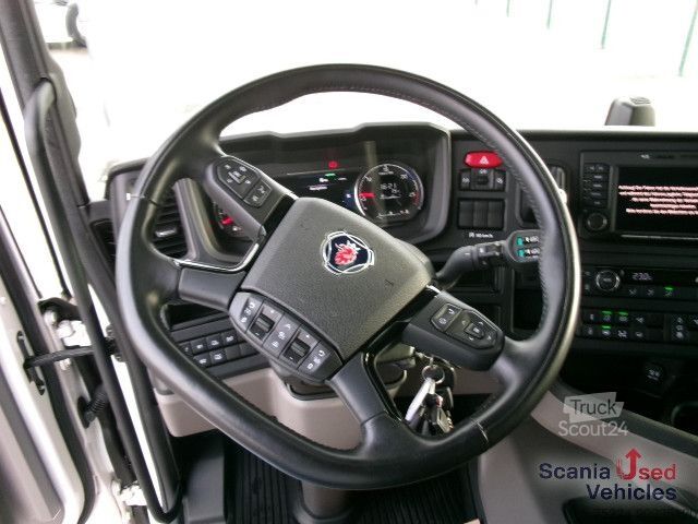Standardni vlačilec Scania R 460 A4x2NA 2 Tanks Standklima TOP!!!