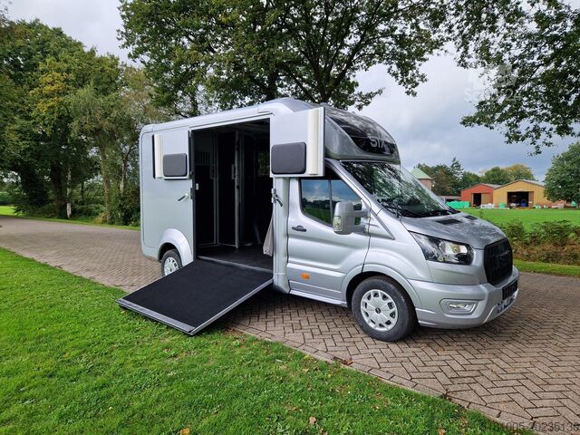 Pferdetransport Ford Transit Ford Transit STX automaat paardenwagen ...