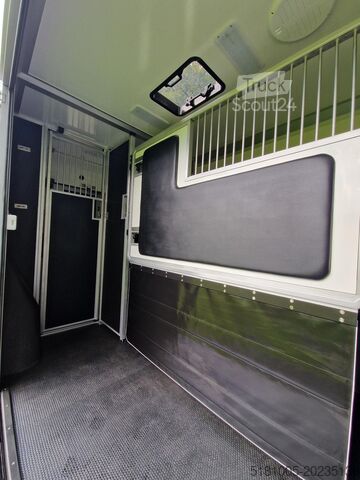 Pferdetransport Ford Transit Ford Transit STX automaat paardenwagen ...