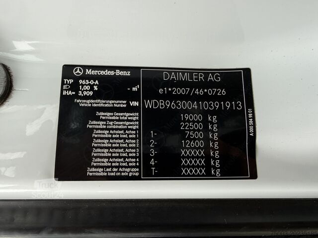 Autokran Mercedes-Benz Actros MP5 1824 Kran Fassi F155