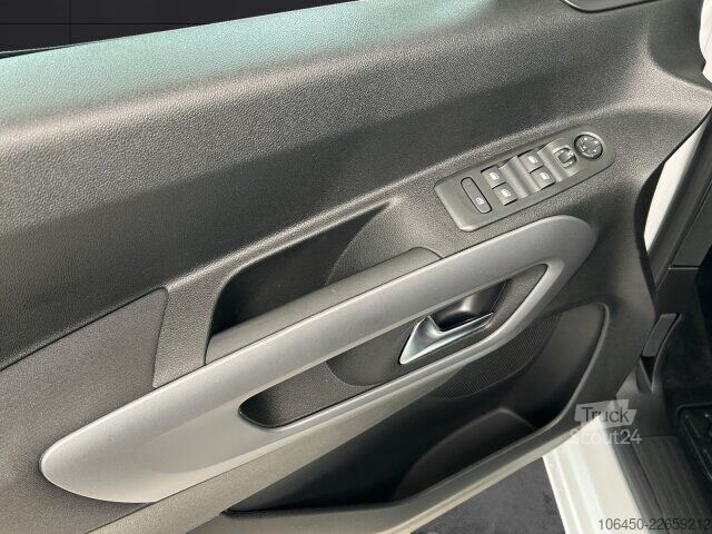 Minibus Citroën Berlingo M 130 MAX BAR +180°Kamera+Holiday+NAV+