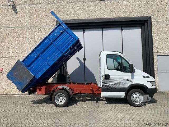 Kiepwagen bestelauto Iveco Daily 35 - Ribaltabile Trilaterale