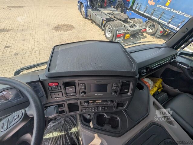 Fahrgestell SCANIA P 340 B6x2*4NA / chassis/ steereing axle