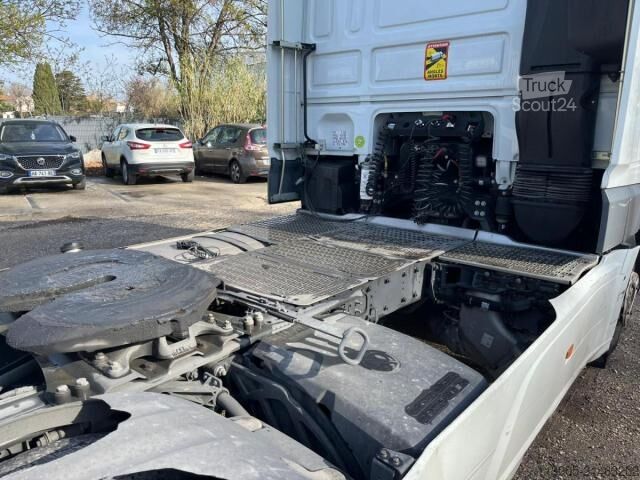 Standard tractor unit DAF XF 450