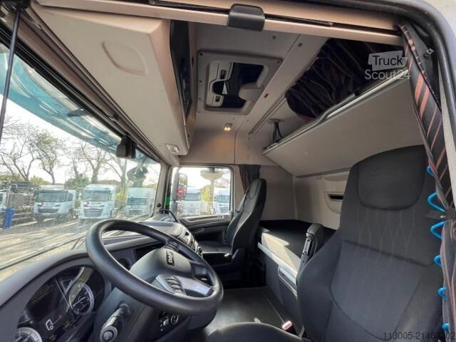 Standard tractor unit DAF XF 450