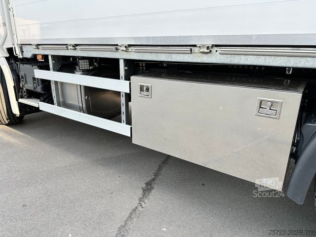 Platforminis sunkvežimis SCANIA R 560 6x2-4/BAUSTOFFFAHRZEUG/KRAN FASSI F255RA
