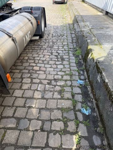 Standardni vlačilec IVECO MAGIRUS STRALIS NP 460 S-WAY AS440ST/P LNG