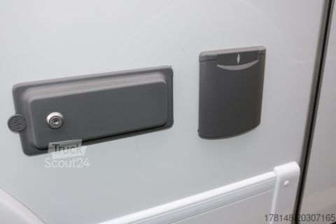 Teilintegriertes Wohnmobil Bürstner Limited T 727 G