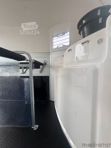 Horse transport trailer HUMBAUR Xanthos Pferdeanhänger 2,4t SK NEU !100km/h