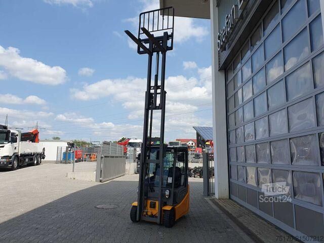 Gaffeltruck Jungheinrich EFG 215 / Triplex 4.25m / SS / nur 1.680h / 2021