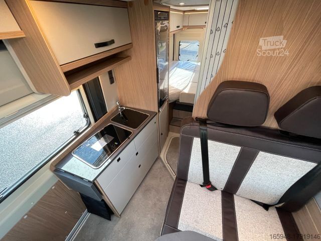 Pusiau integruotas kemperis SUNLIGHT T 58 *Raumwunder*Panorama Dachhaube*