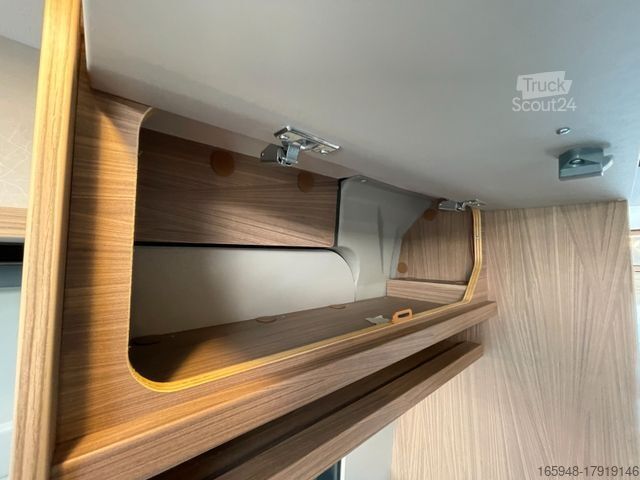 Pusiau integruotas kemperis SUNLIGHT T 58 *Raumwunder*Panorama Dachhaube*