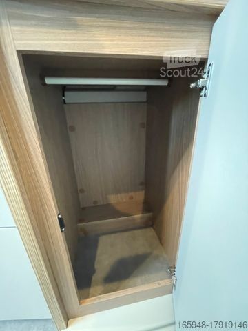 Pusiau integruotas kemperis SUNLIGHT T 58 *Raumwunder*Panorama Dachhaube*