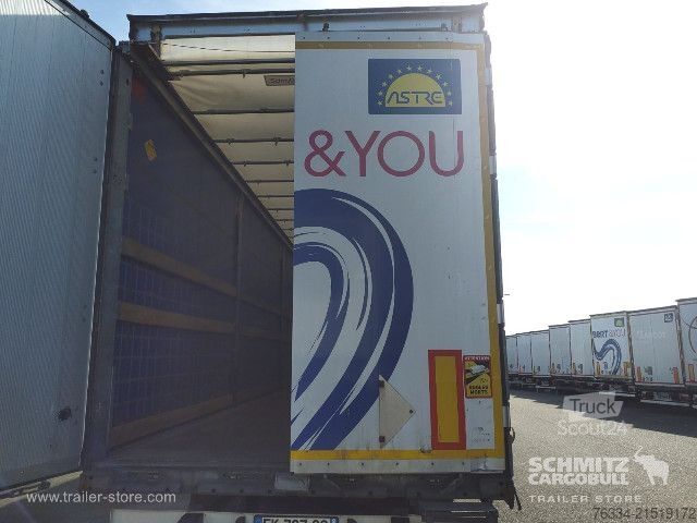 Semirimorchio con telone Schmitz Cargobull Semitrailer Curtainsider Standard