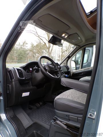 Polintegriran avtodom BÜRSTNER Lyseo Time Skyline 726 G Safety Paket, Hubbett